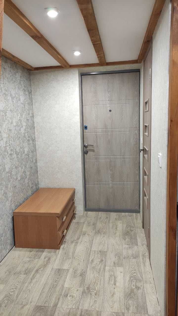 Продам 2-х уровневую квартиру студию ЮЖД, Полтавский Шлях