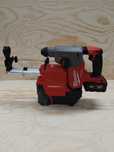 Milwaukee M18 FH z odsysaczem FDDEXL i baterią 5Ah  młotowiertarka SDS