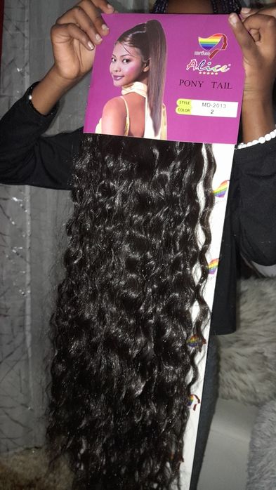 Rabo de cavalo bastante longo