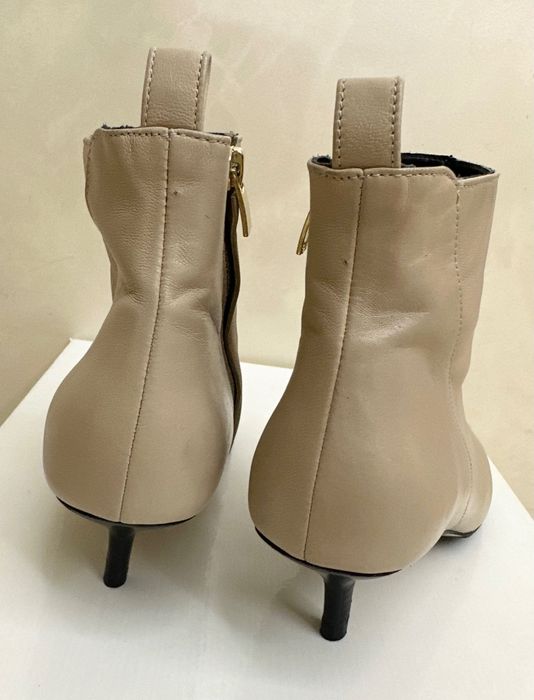 Ботінки kitten heel Other stories бежеві шкіряні ботинки кожаные осень