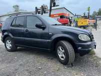Mercedes ML W163 hak 3250kg zdrowa podłoga i ramy