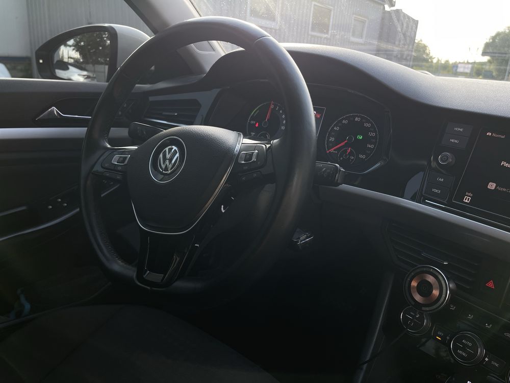 Volkswagen E-Bora 2020 40kWh