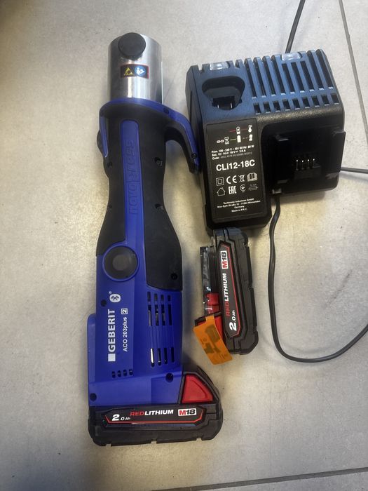 Zaciskarka Geberit ACO 203 Plus