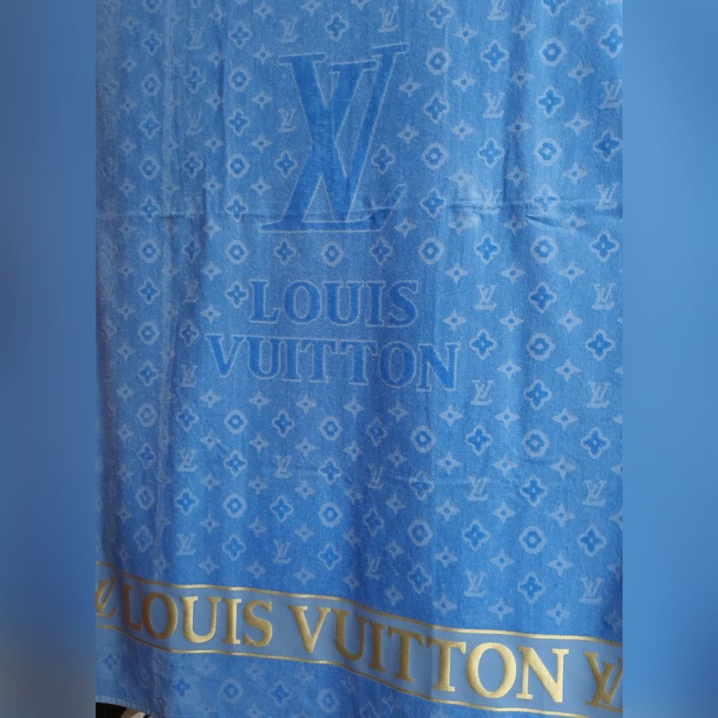 Louis Vuitton modny niebieski kolor