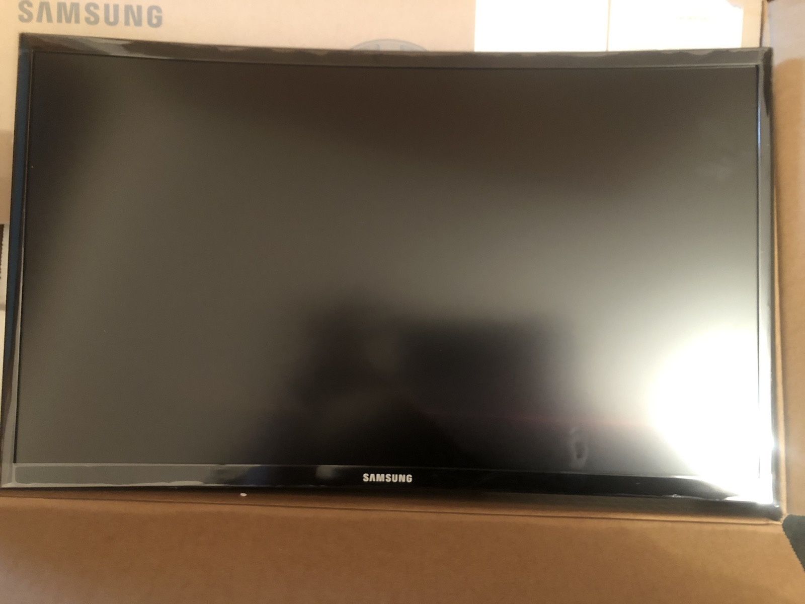 Монитор Samsung C24F390FHI новый
