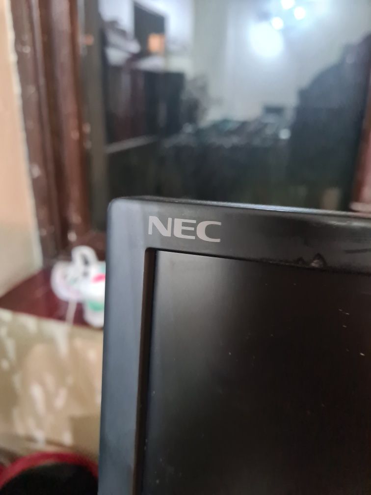 Monitor NEC E222W 3 szt
