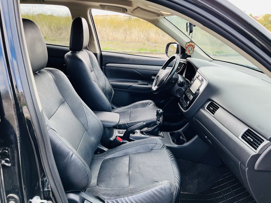 Mitsubishi outlander 2.2  7L 146k km