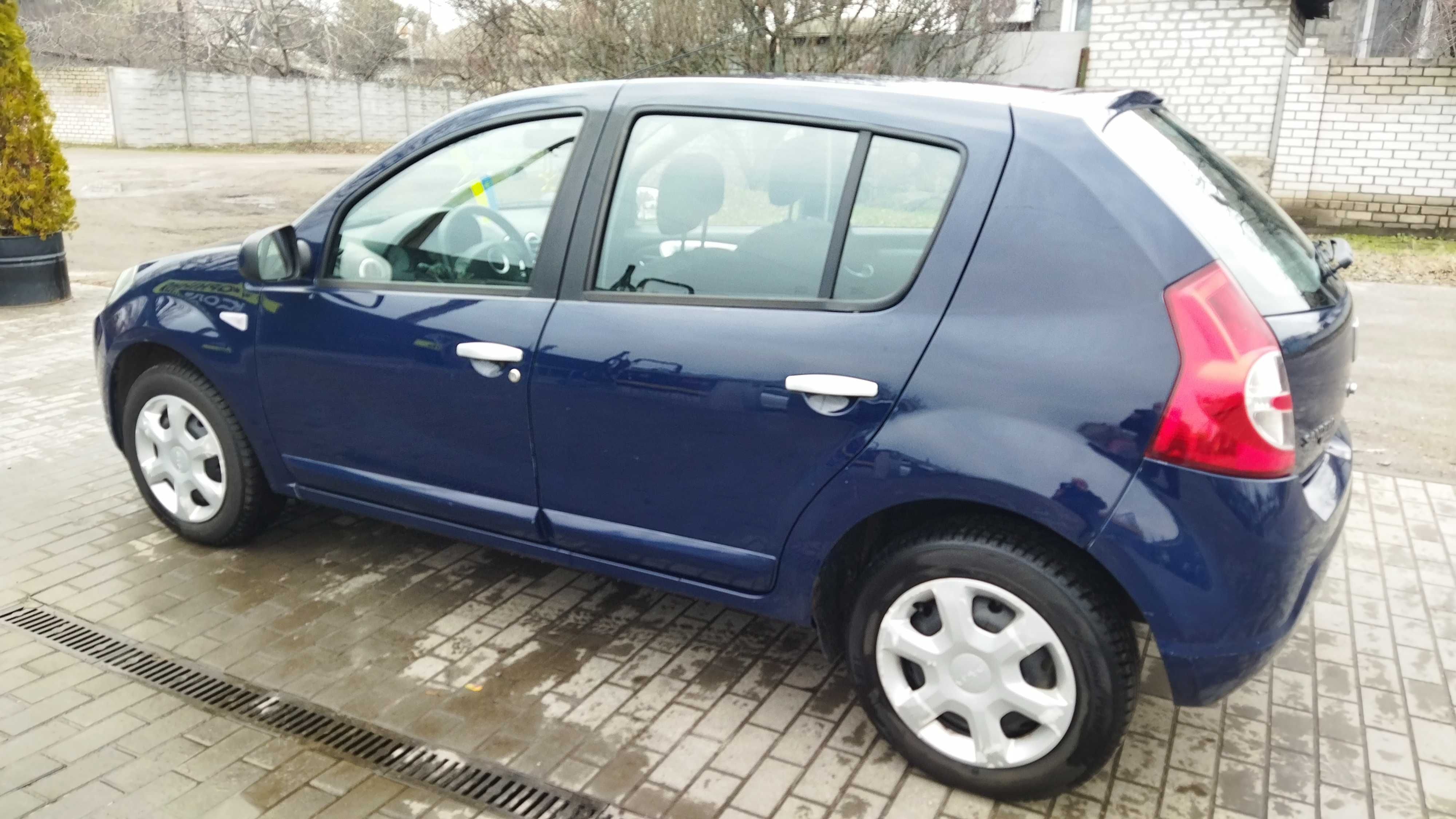 Продам Dacia Sandero 1.4 газ-бензин