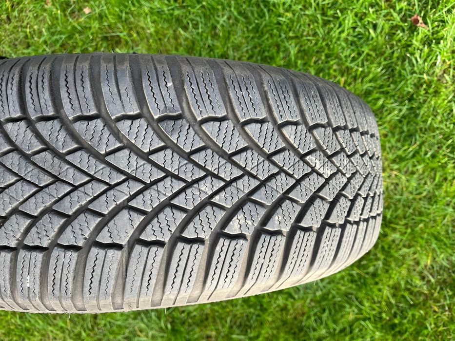 Komplet opon zimowych z alufelgami