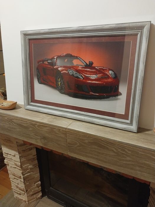 Продаю,ручна робота вишита чеським бісером,чудовий подарунок.