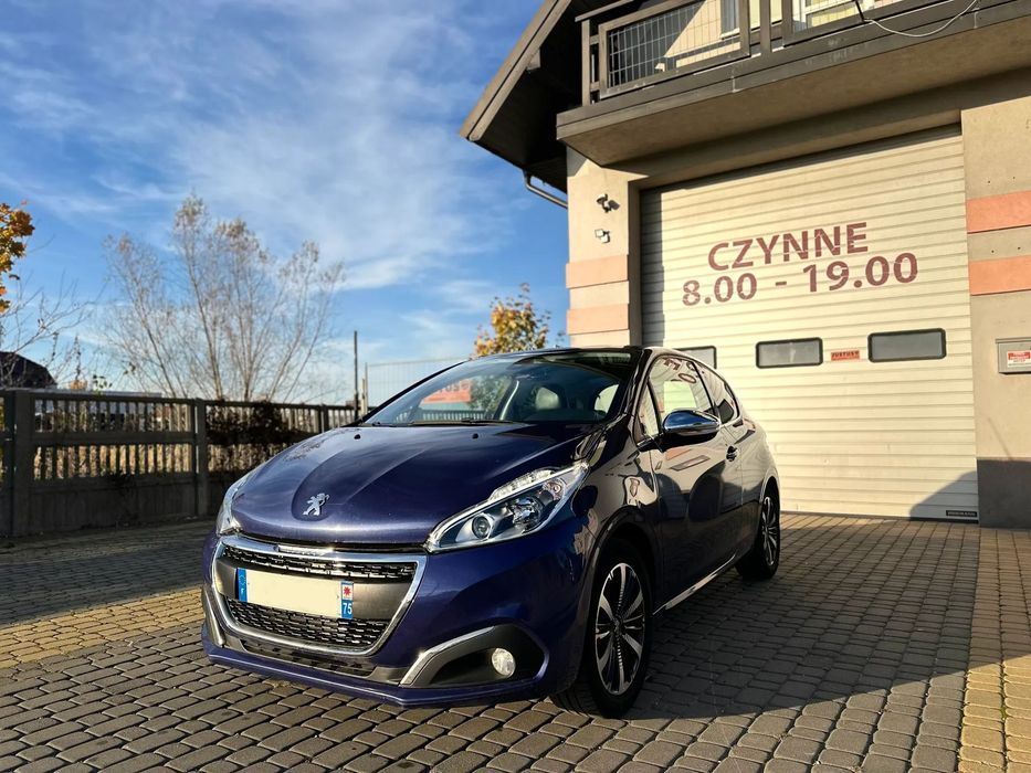 Peugeot 208 2016 Benzyna 110 KM Klimatronic Tablet Nawigacja Czujniki parkownia