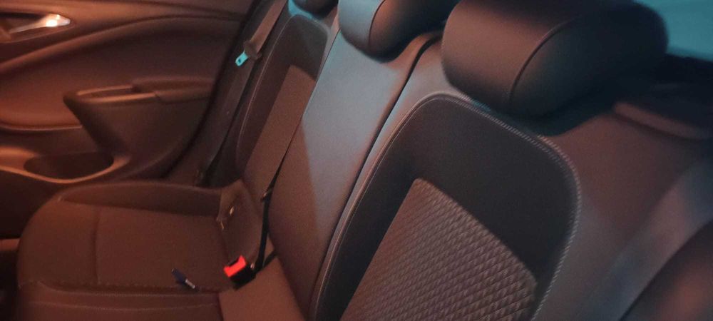 Carrinha Astra K Sports Tourer - (com avaria no filtro de partículas)