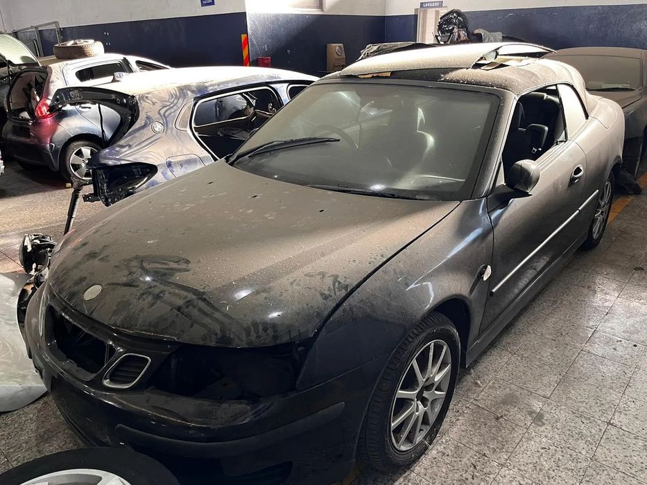 Saab 93 Cabrio Gasolina Turbo de 2005 para peças