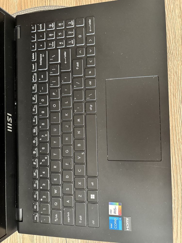 Laptop MSI Modern 15 B11M UZZ