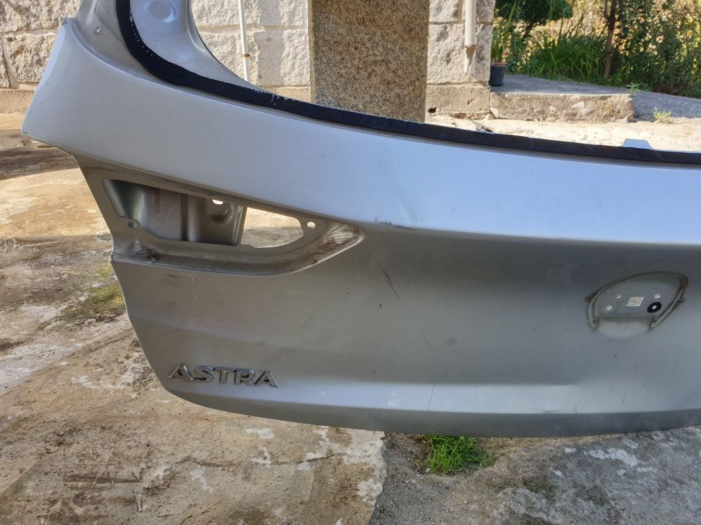 Tampa da mala Opel Astra K