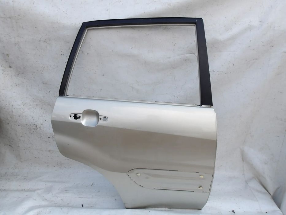 DRZWI PRAWE TYŁ TYLNE TOYOTA RAV4 II 586  W322 F-VAT