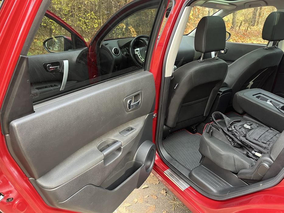 Nissan Qashqai+2, 4Х4, 2,0 бензин, автомат