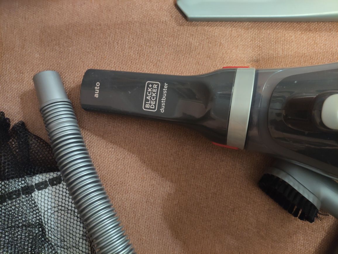 продам пылесос автомобильный BLACK DECKER дешево!