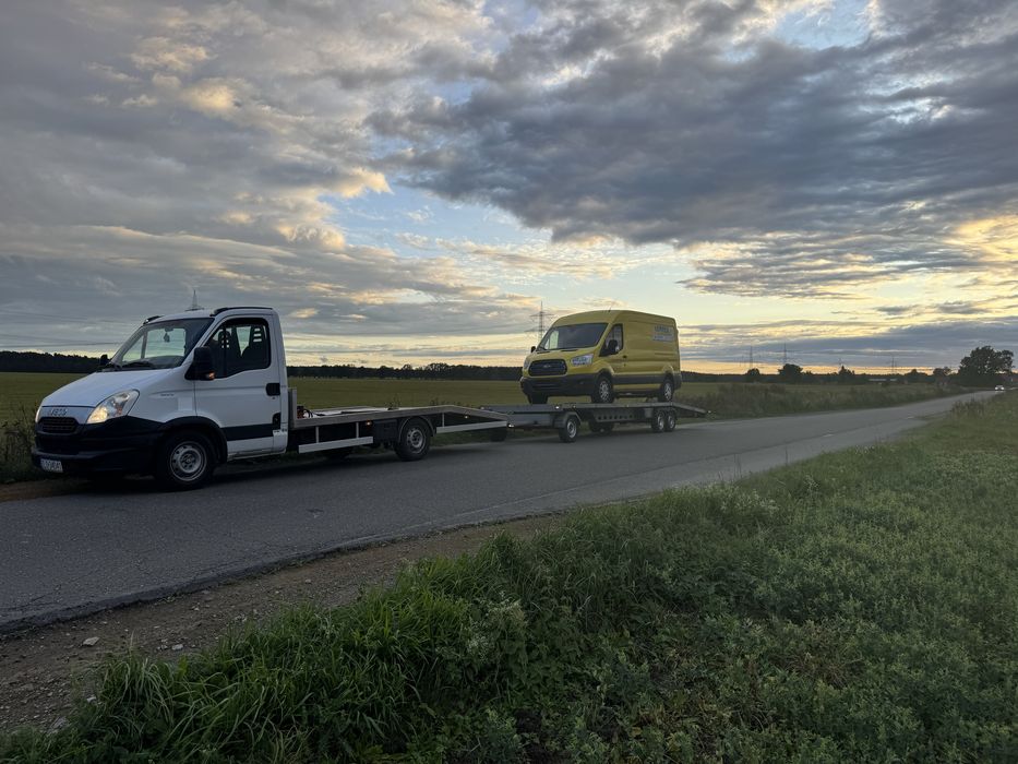 Autolaweta /  laweta / pomoc drogowa / holowanie