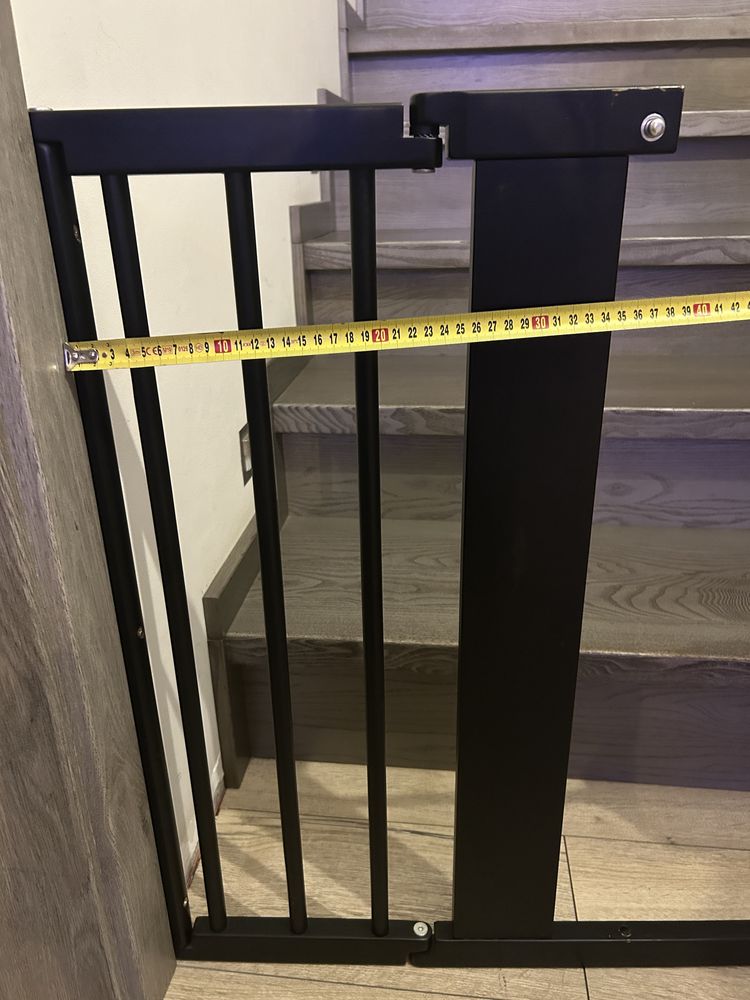 Barierka na schody sosnowa w kolorze czarnym