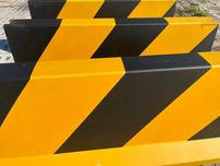 Betonowa zapora drogowa, malowana– bariera drogowa typu U14b, Jersey