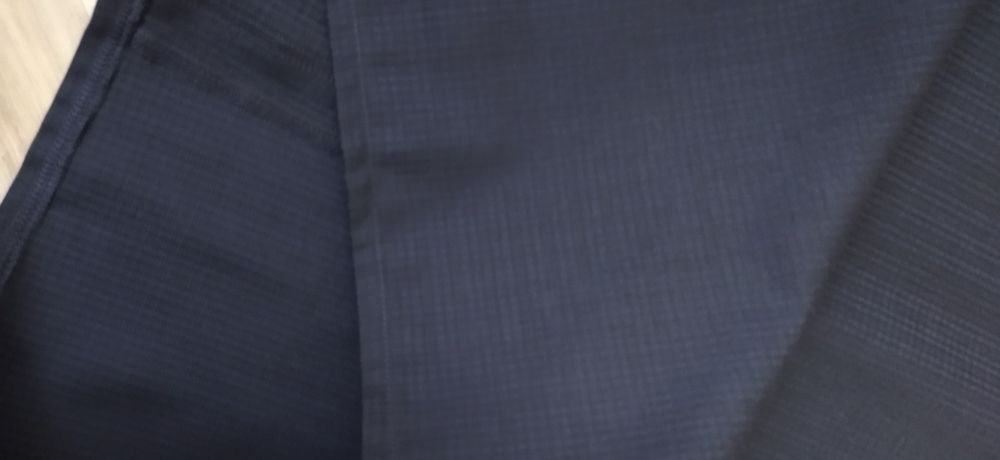 Продам красивое школьное платье  134(больше мерить)