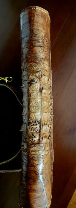 Сумка из крокодиловой кожи