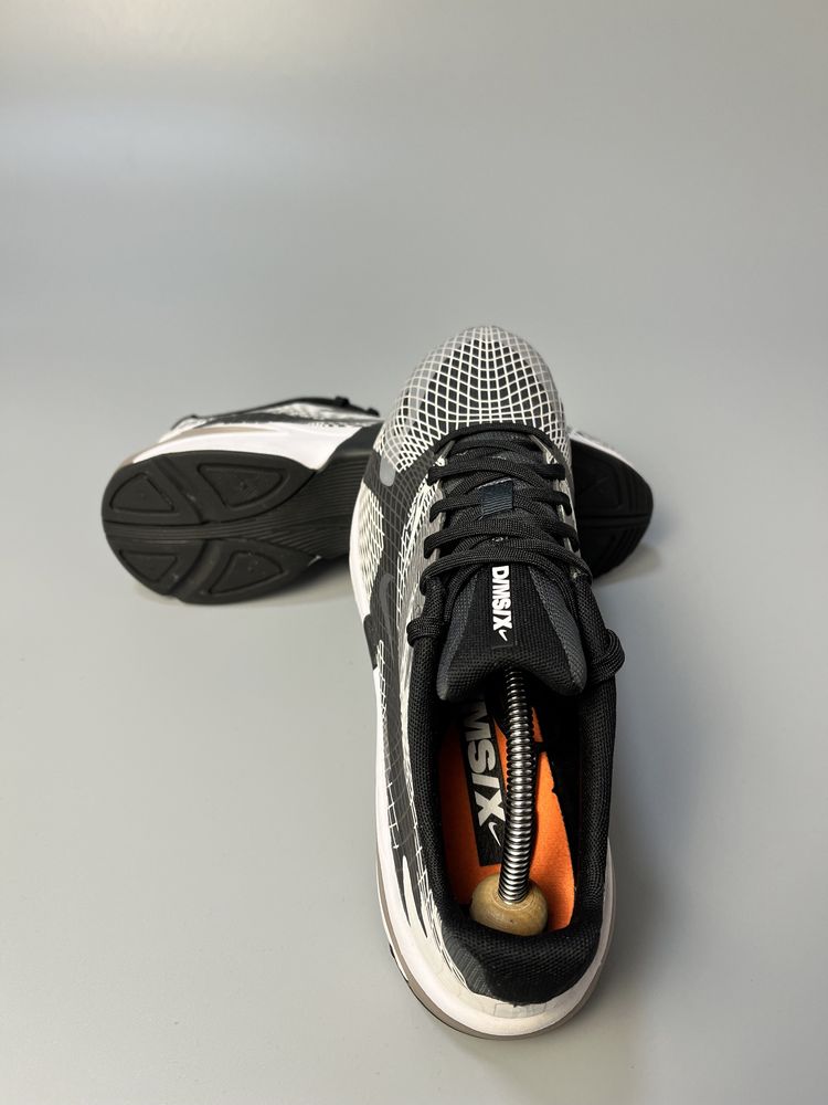 Кросівки Nike Ghoswift