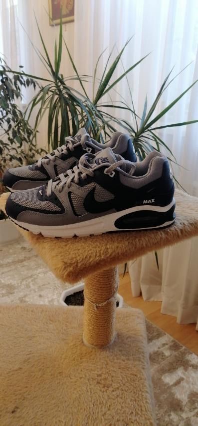 Новые кроссовки Nike air