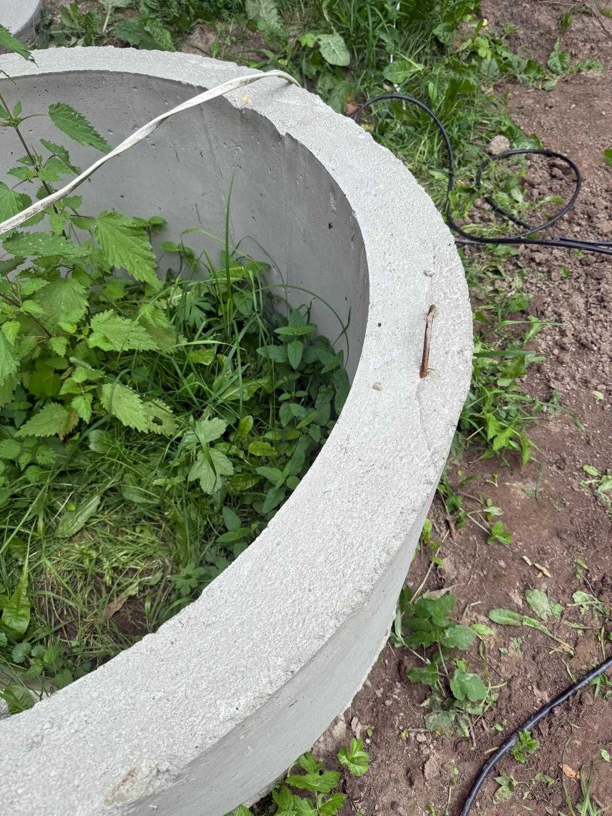 Krąg betonowy do studni - Gorło koło Starych Juch