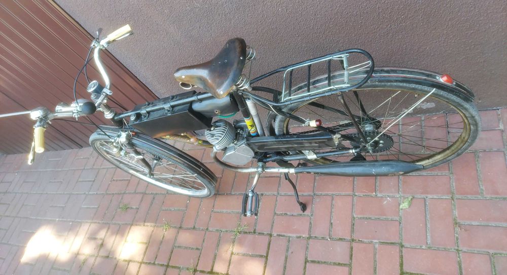 Radziecki rower Ural z silnikiem pomocniczym KO