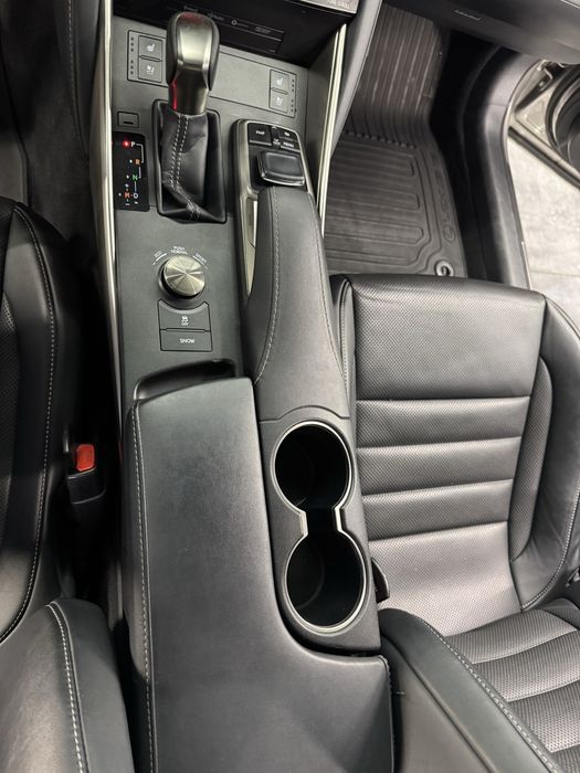 Lexus is 200t f-sport