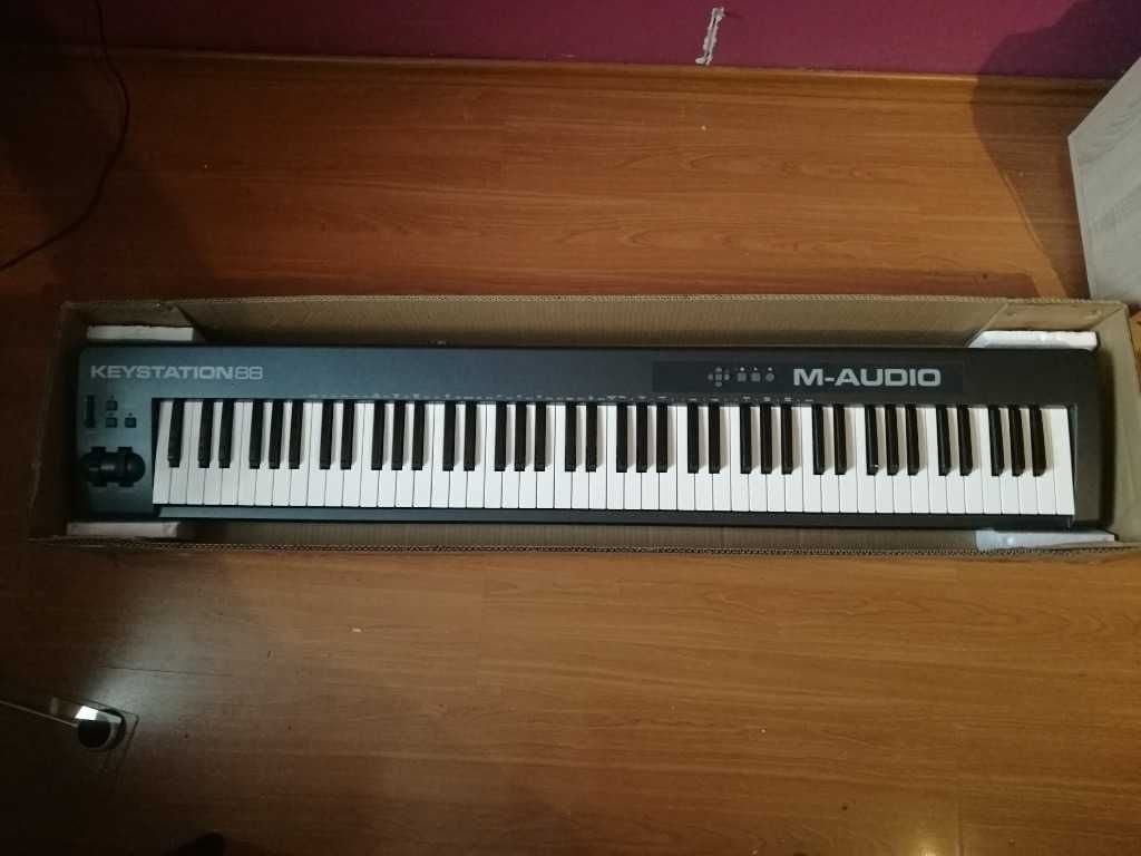 Klawiatura sterująca M-Audio Keystation 88 (MKII)