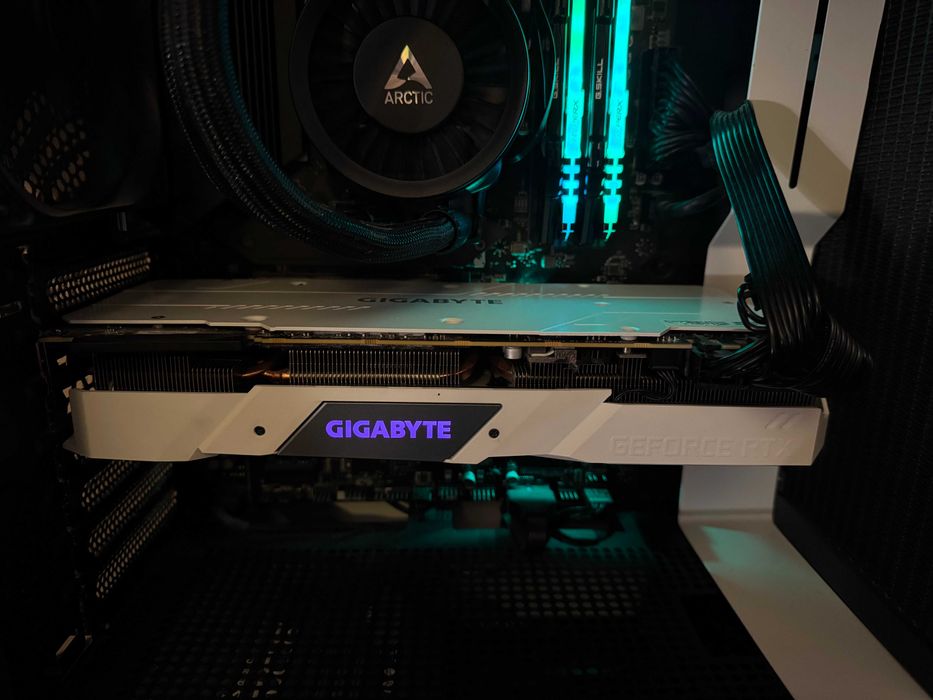 Gigabyte Rtx 2070 Super White(Branca)