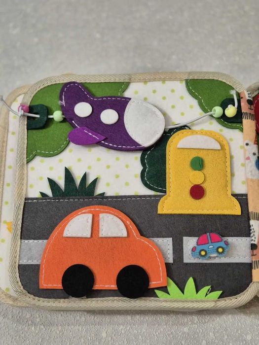 Дитяча розвивальна книга, Інтерактивна книга, Фетрова книжка бізіборд