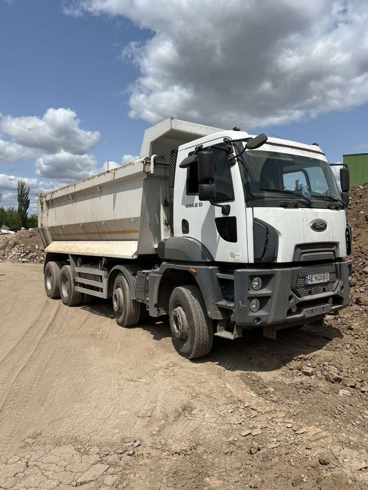 оренда самоскидів Ford Cargo