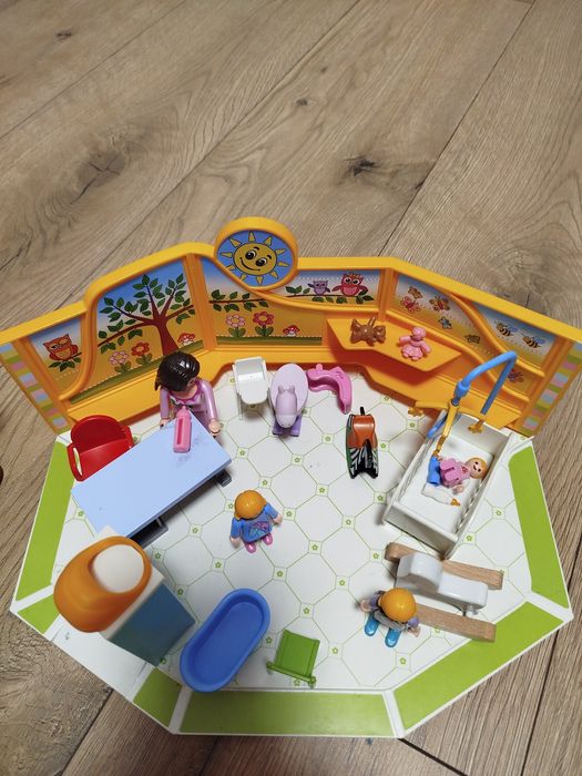 Play mobil galeria handlowa +przedszkole+szpital