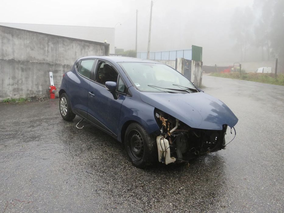Renault Clio IV 1.4 66 Cv - Peças Usadas (9458)