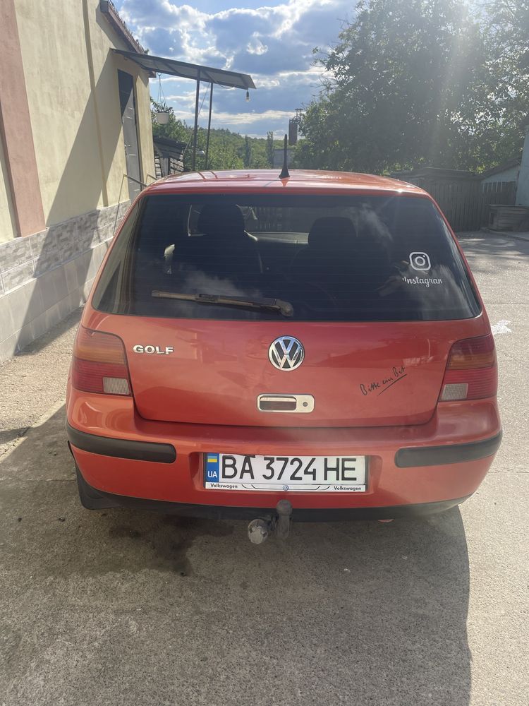 Продам автомобіль Volkswagen Golf 4