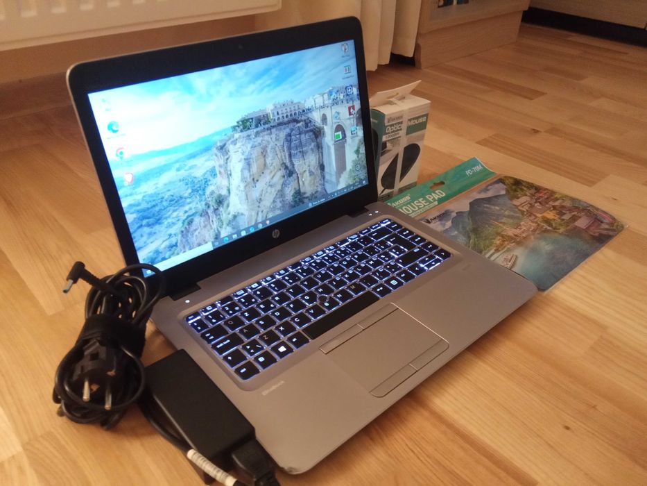 Laptop HP ultrabook Intel Core i5/i7 SSD 8GB bateria ok. 3 godziny Win