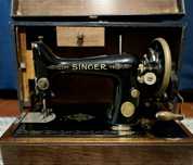 Singer No. 99 – Máquina de Costura Vintage (1933)
