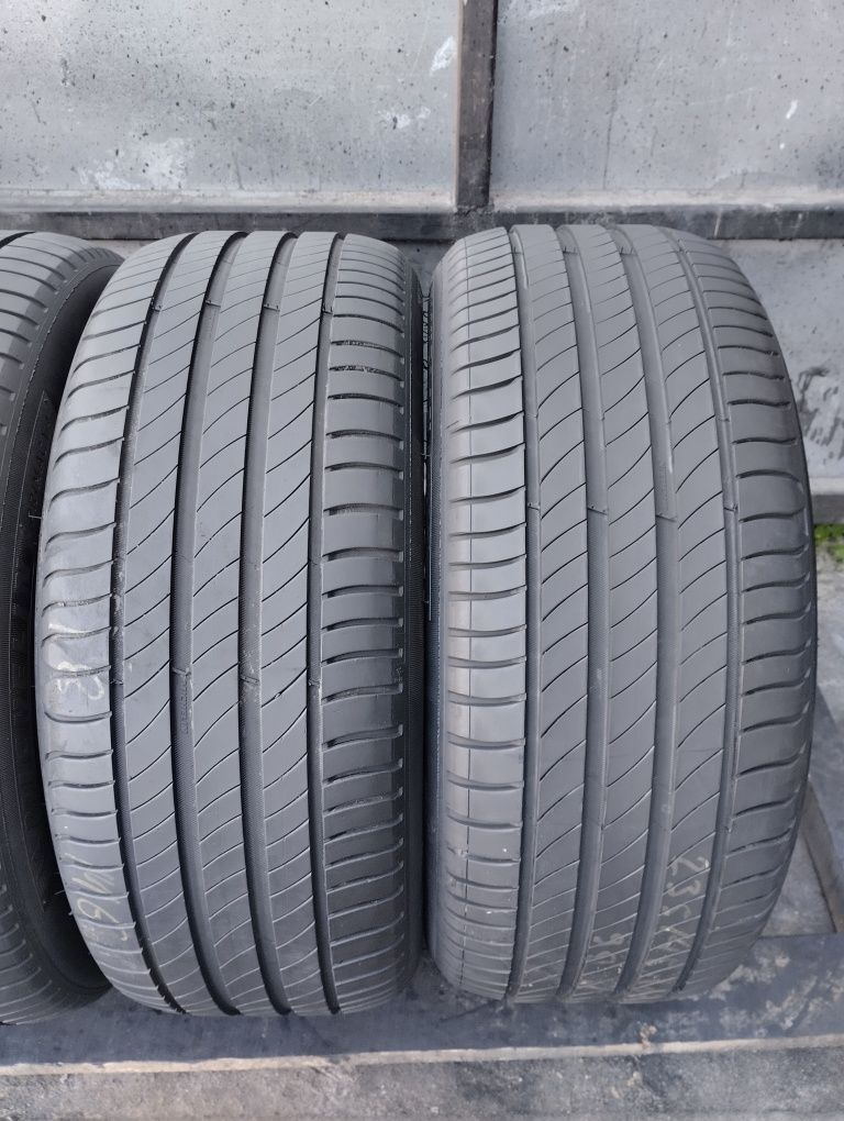 Продам шини 235/45R18