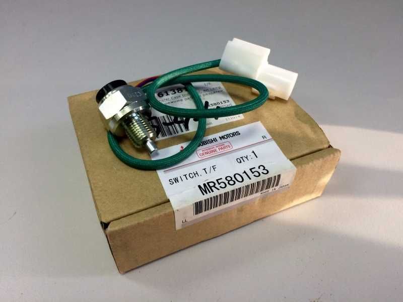 MR580153 Mitsubishi датчик индикатора лампы раздатки повышен. передачи