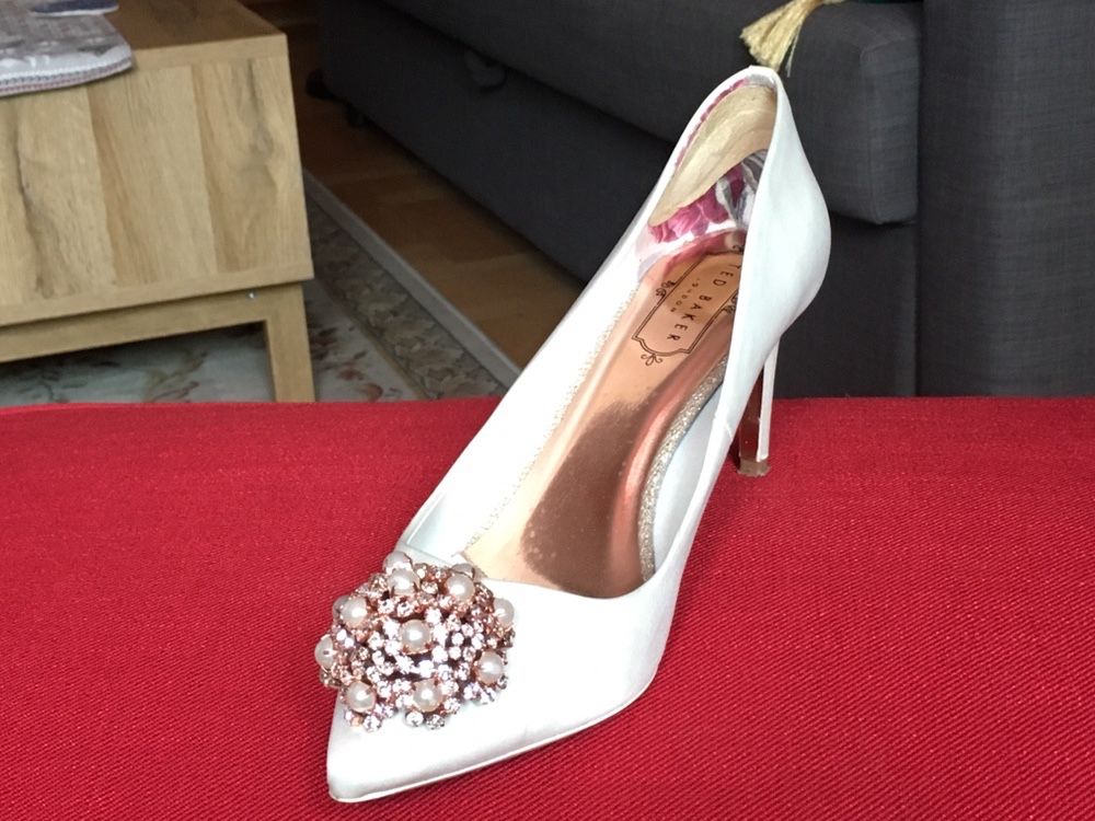 Buty ślubne TED BAKER 39