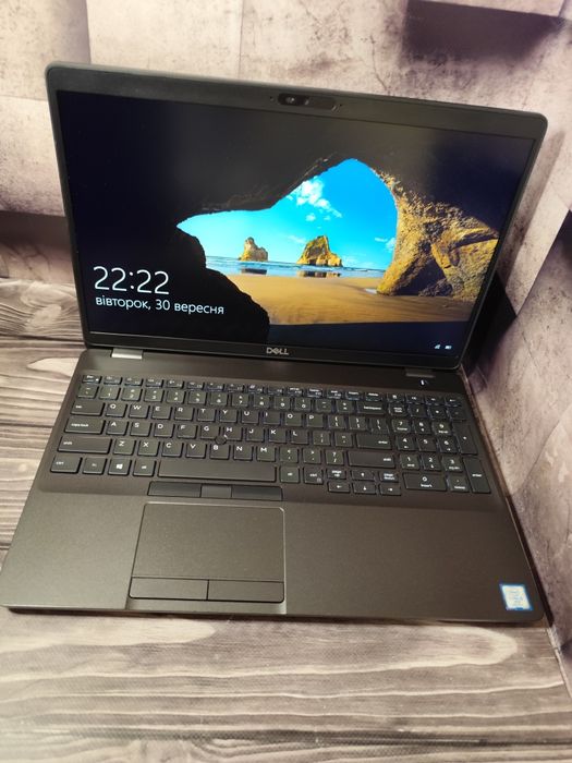 .Dell 5501 15.6 FHD IPS I5 9400H 16 ram 512 NVme Excellent Bat ноутбук