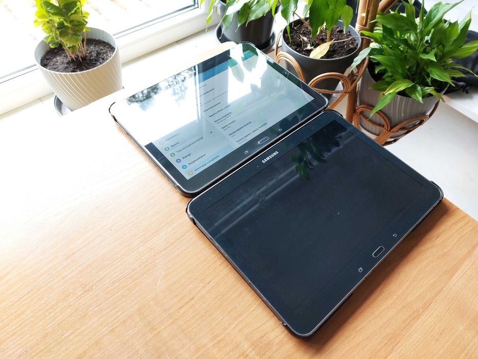 Samsung Galaxy Tab4 10.1 LTE zestaw