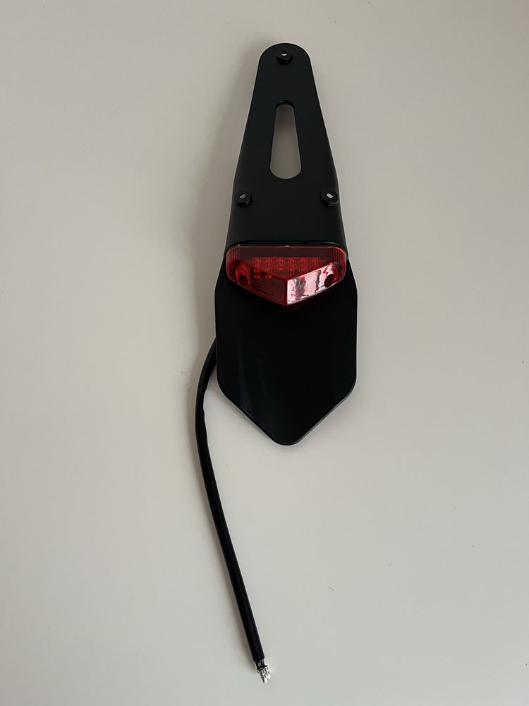 Suporte matrícula com farolim traseiro LED p/ moto enduro, Dt NOVO