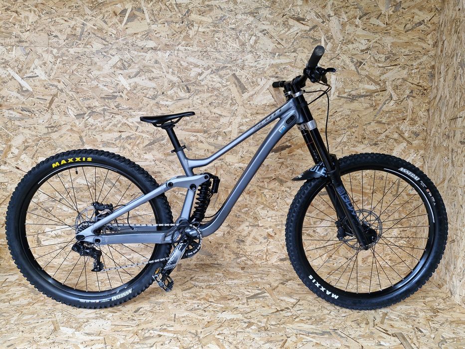 Scott Gambler 920, r.2024 M