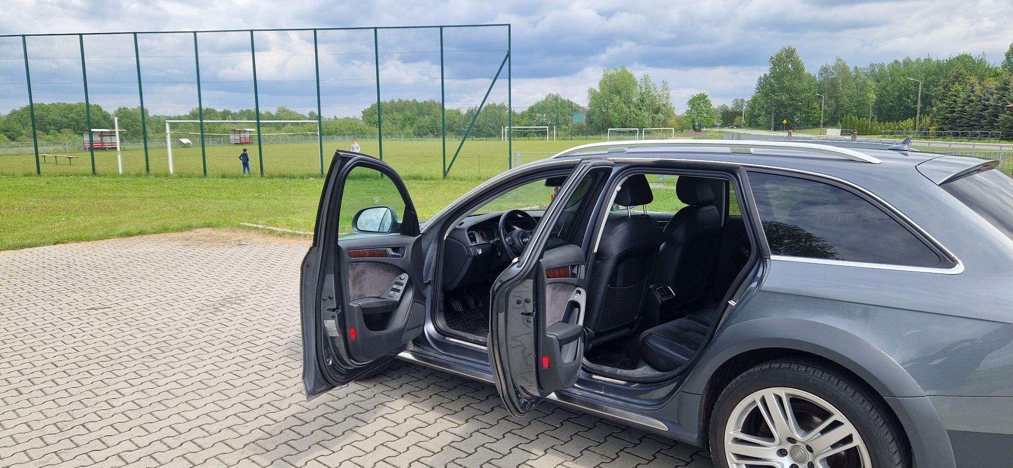 Audi a4 allroad 2,0 TDI Quattro 177km
