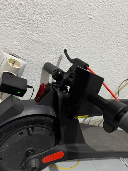 Vendo trotinete praticamente nova